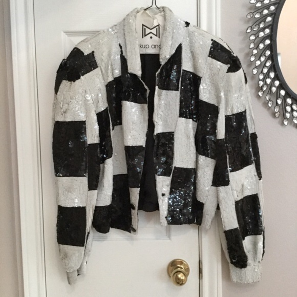 AMAZING Sequined Cropped Jacket - Picture 1 of 5
